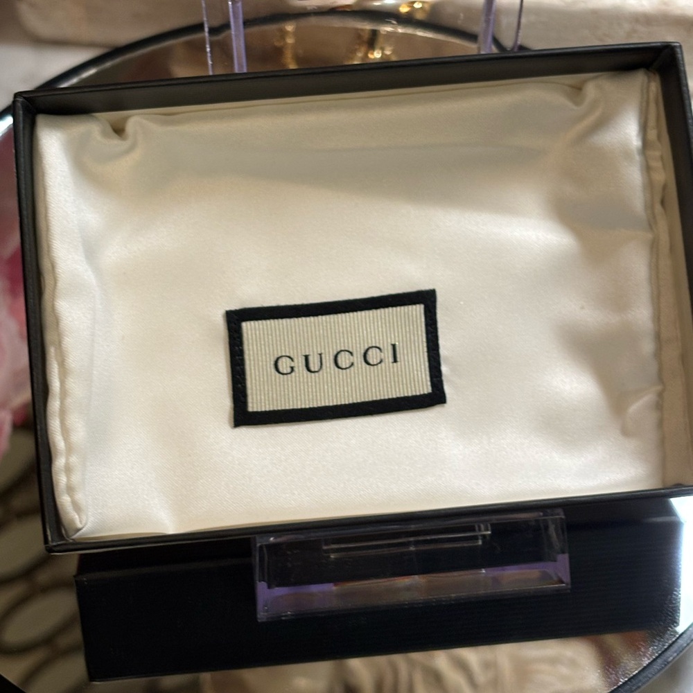 Gucci Red Quilted Chevron Leather Card Holder NIB w dust bag full inclusion - Picture 7 of 10